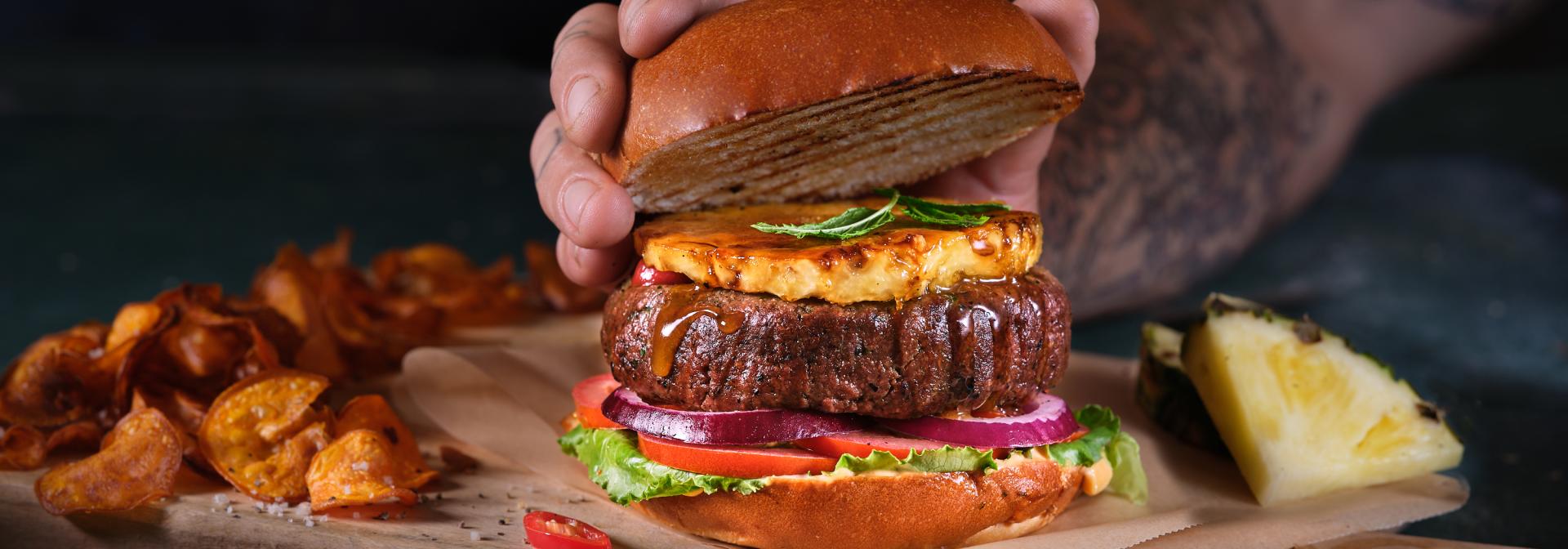 בסגנון הוואי SENSATIONAL BURGER