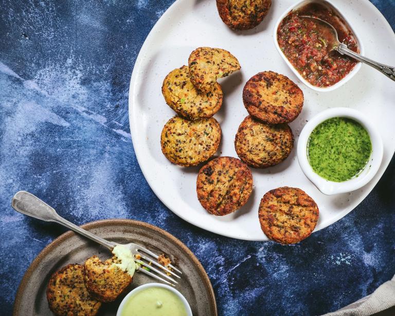 מטבלים בשלל הצבעים עם מגוון קציצות טבעול