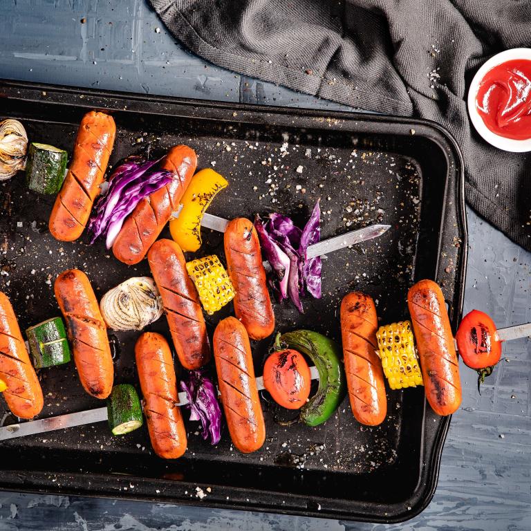 שיפודי נקניקיות צמחוניות  וירקות | טבעול