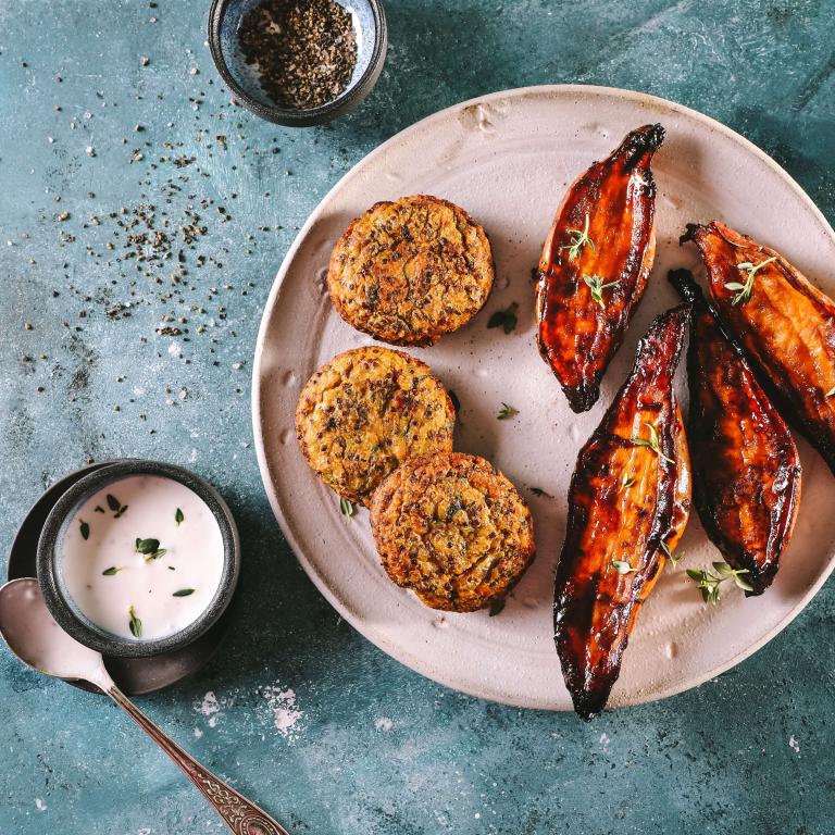 קציצות דלורית, קינואה אדומה ואדממה ובטטות צלויות